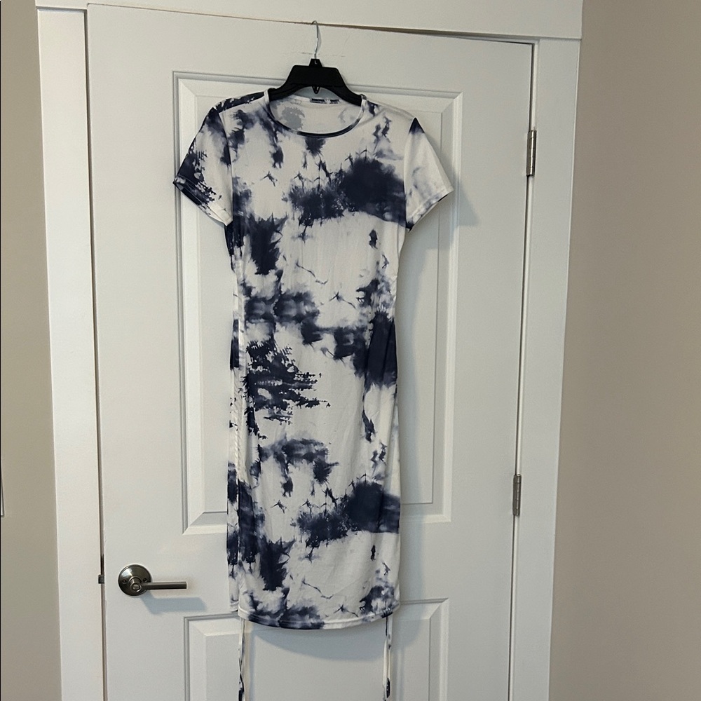 Blue and White Tie-Dye Midi Dress